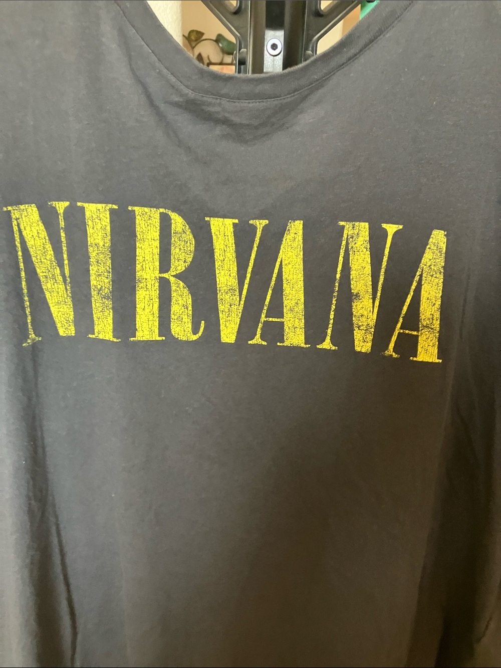NIRVANA grey
Tee with Yellow Logo - Picture 2 of 4